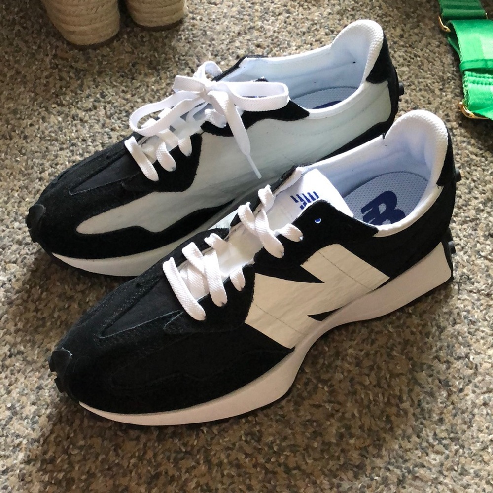 New Balance 327